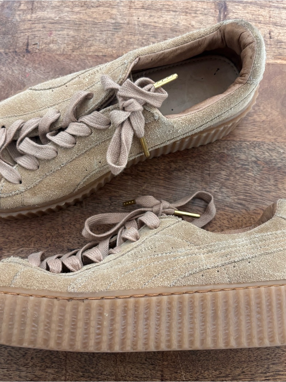 Women's Suede Platform puma Fenty Sneakers in beige sand 8.5 39